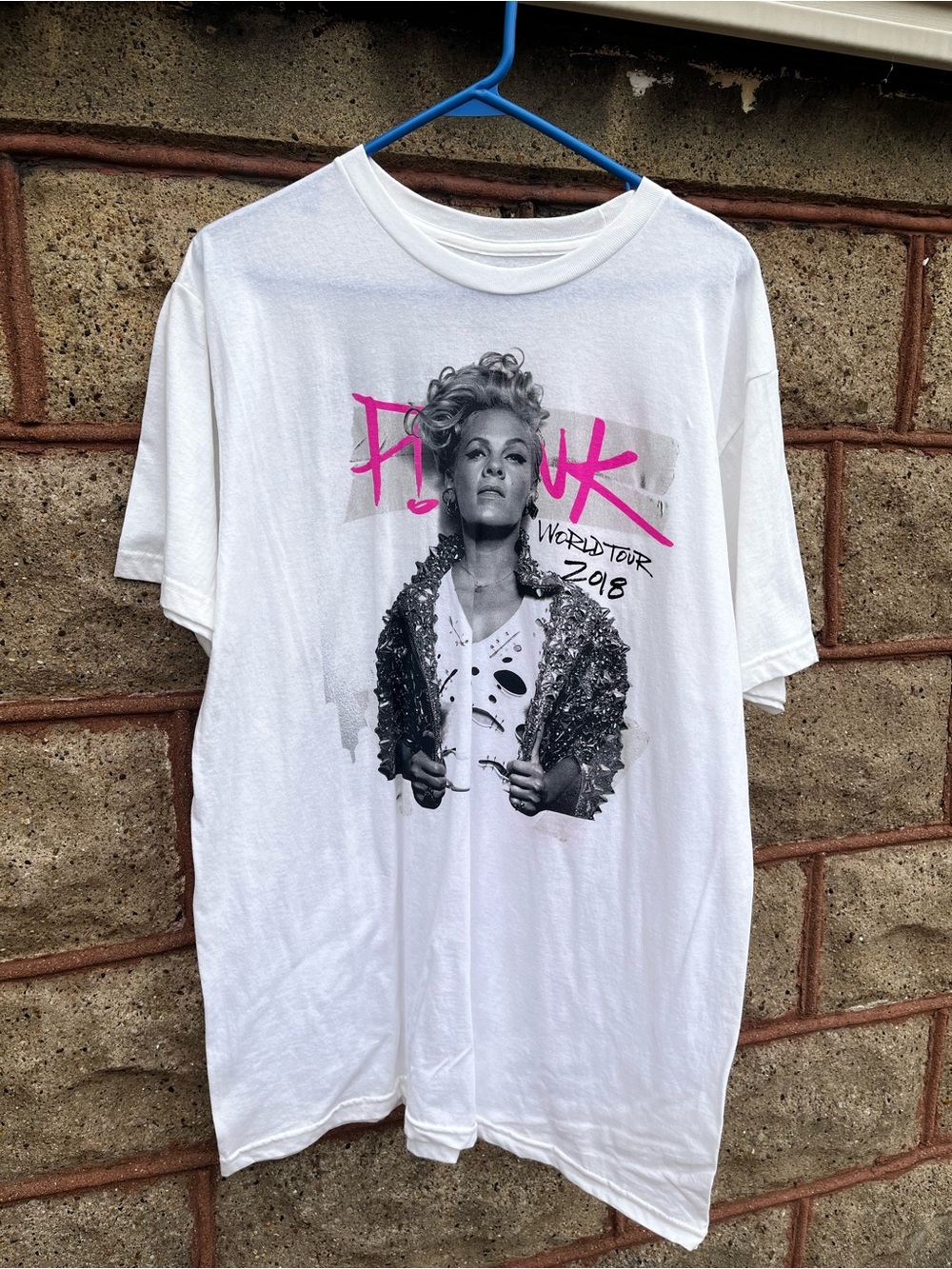 PINK world tour 2018 Beautiful Trauma white concert shirt XL